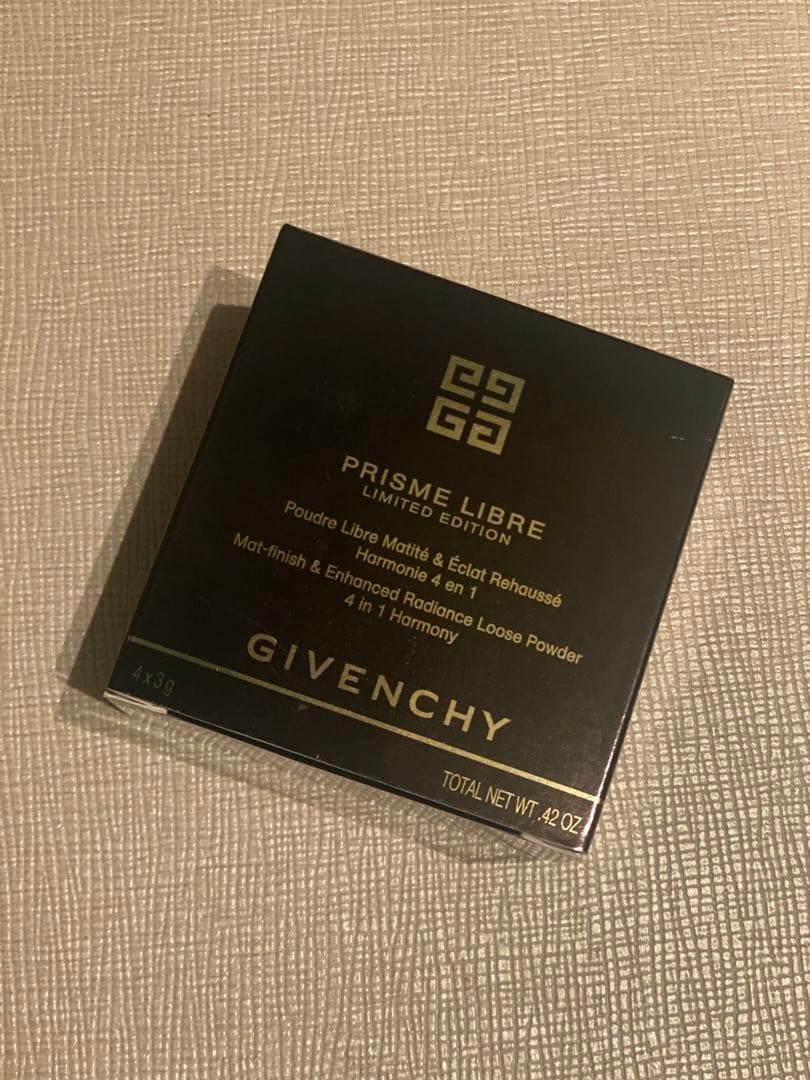 ✴︎未使用品✴︎ GIVENCHY プリズム・リーブル ライラック ホリデー限定色