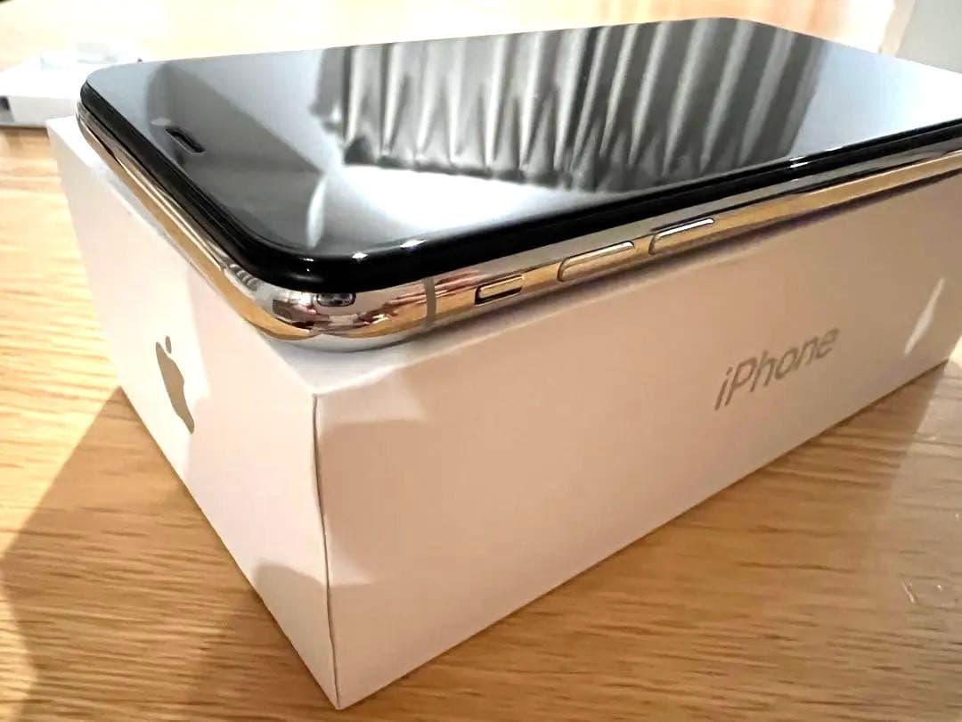【美品】iPhoneXS 256GB 付属品全てあり