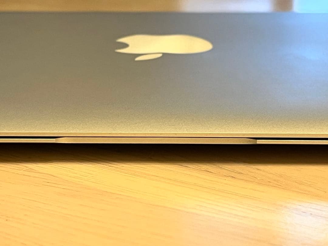 【美品・おまけ付き】MacBook Air 11-inch, Mid 2012