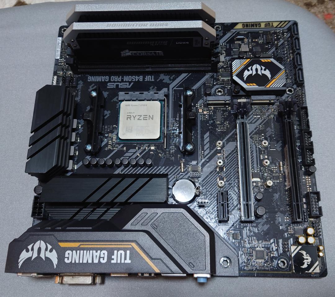TUF B450M-PRO GAMING Ryzen 7 3700X メモリー