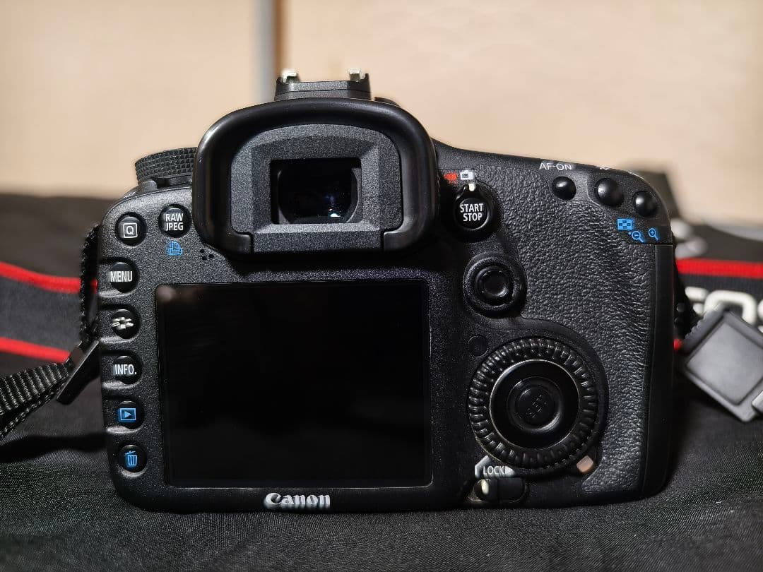 Canon EOS 7D デジタル一眼レフカメラ