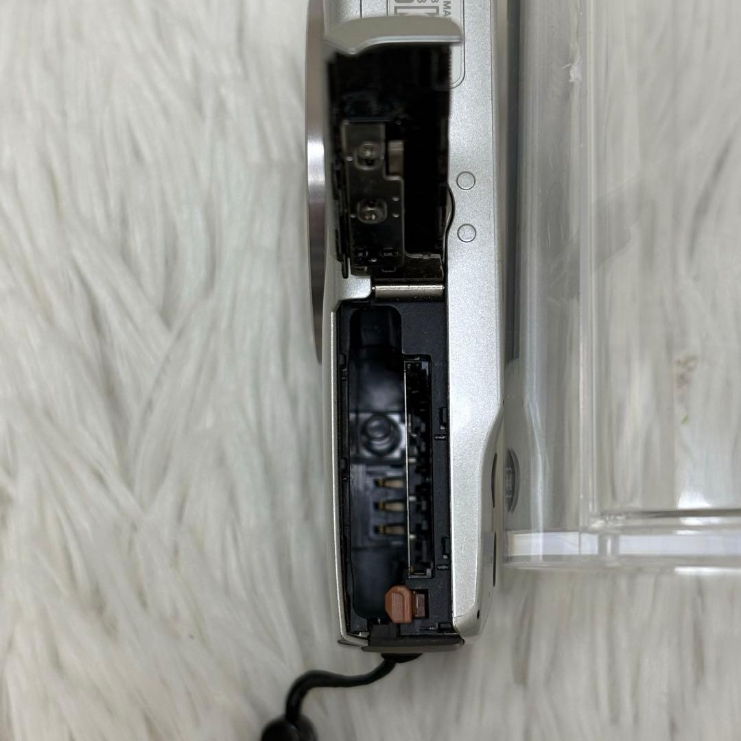 Canon カメラ　IXY 200 PC2333 充電器 コンデジ　動作品