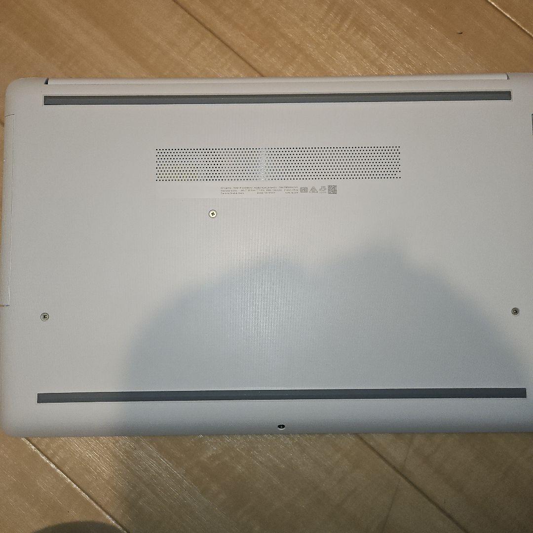 HP ノートパソコン　ホワイト