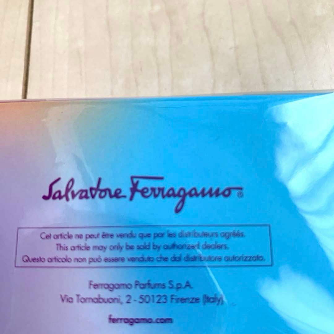 Ferragamo フェラガモ　インカントシャイン　インカントニューブルーム