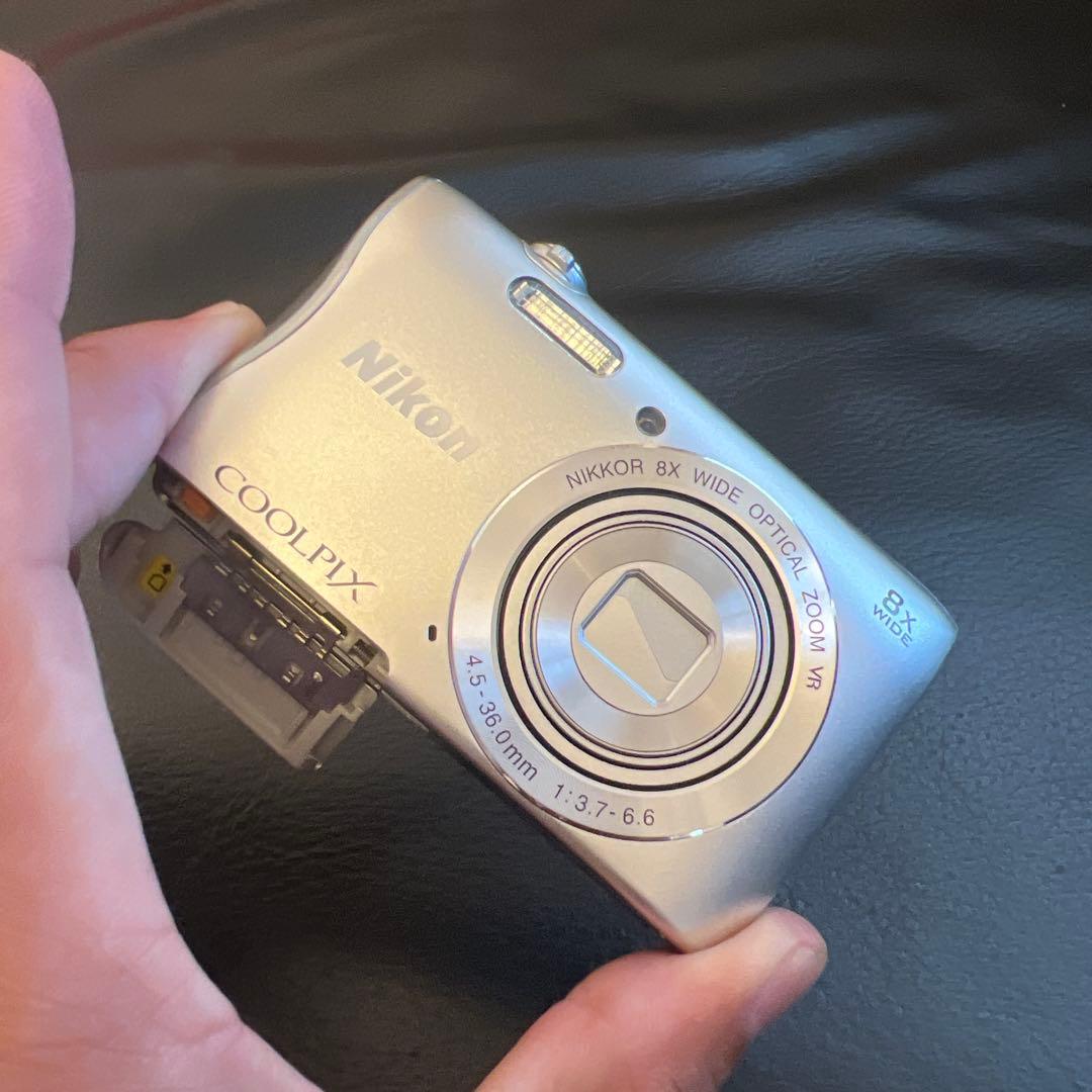 (Nikon COOLPIX S3700 動作未確認 ジャンク コンパクト
