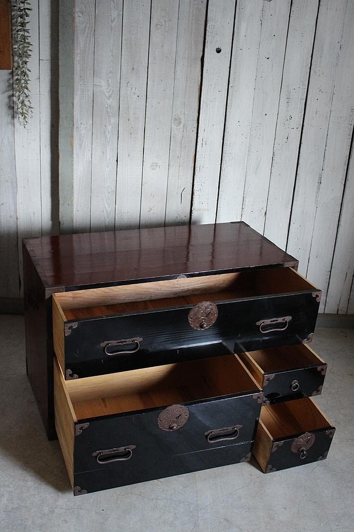 綺麗な丸金具庄内箪笥　4杯　タンス　収納　古家具　古民家　時代家具