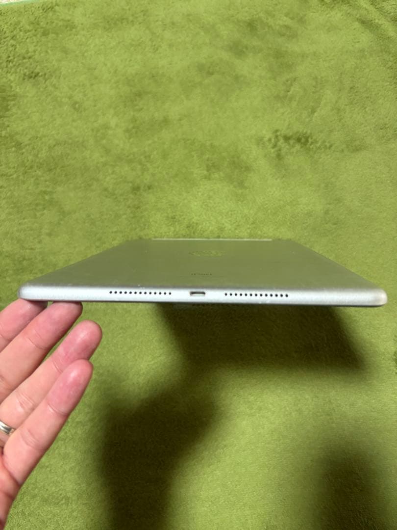iPad 第9世代 cellular版 SIMフリー 64GB バッテリー96%