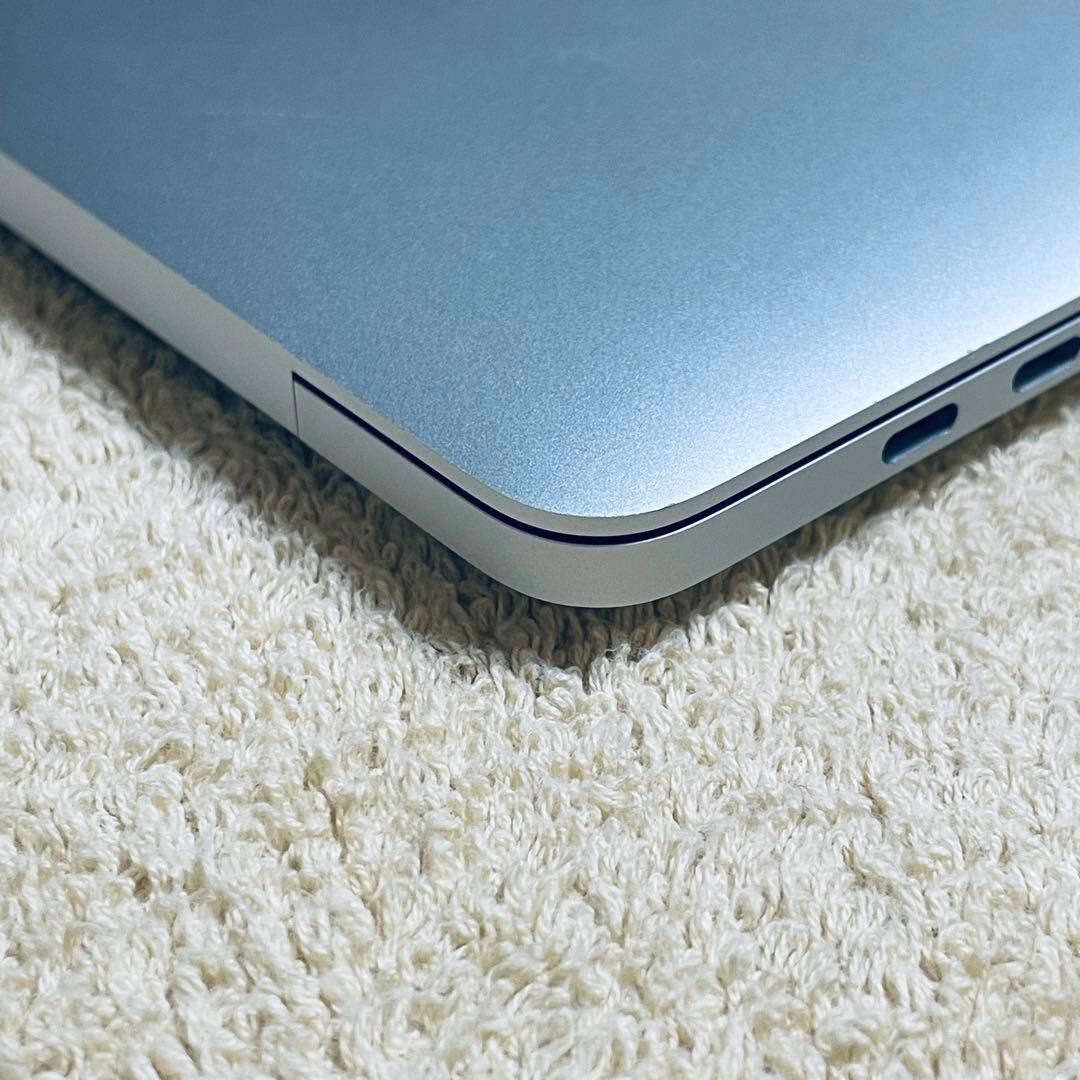 【美品】Apple　MacBook Pro 13-inc 2020 充放電25回