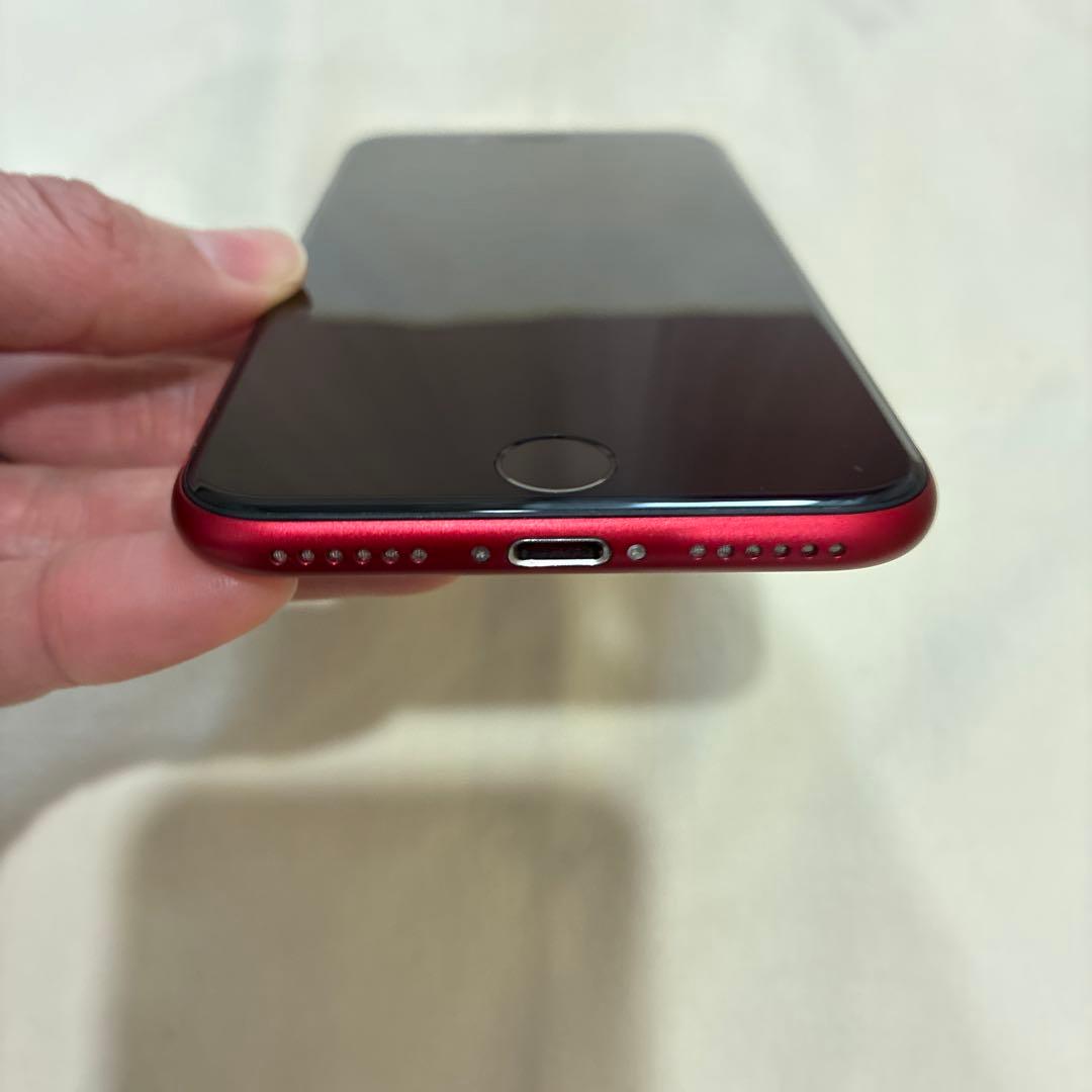 iPhone SE (第3世代) レッド 128gb バッテリー84%