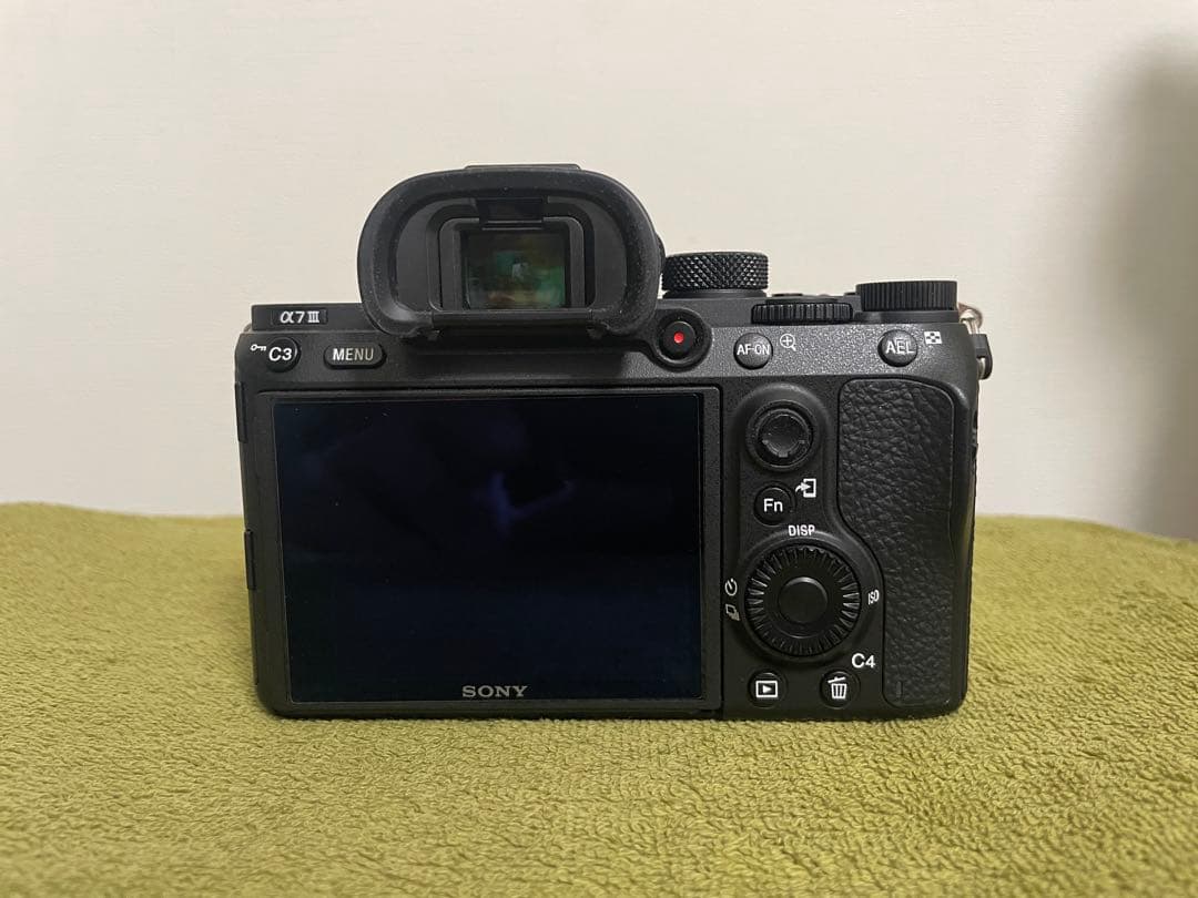 新品同様！SONY α7ⅲボディのみ ILCE-7M3 シャッター数326回