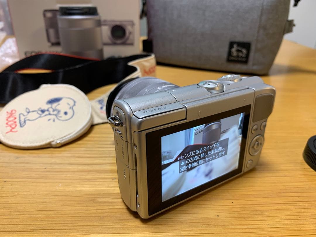Canon EOS M100 ダブルズームキット　グレー　カメラ