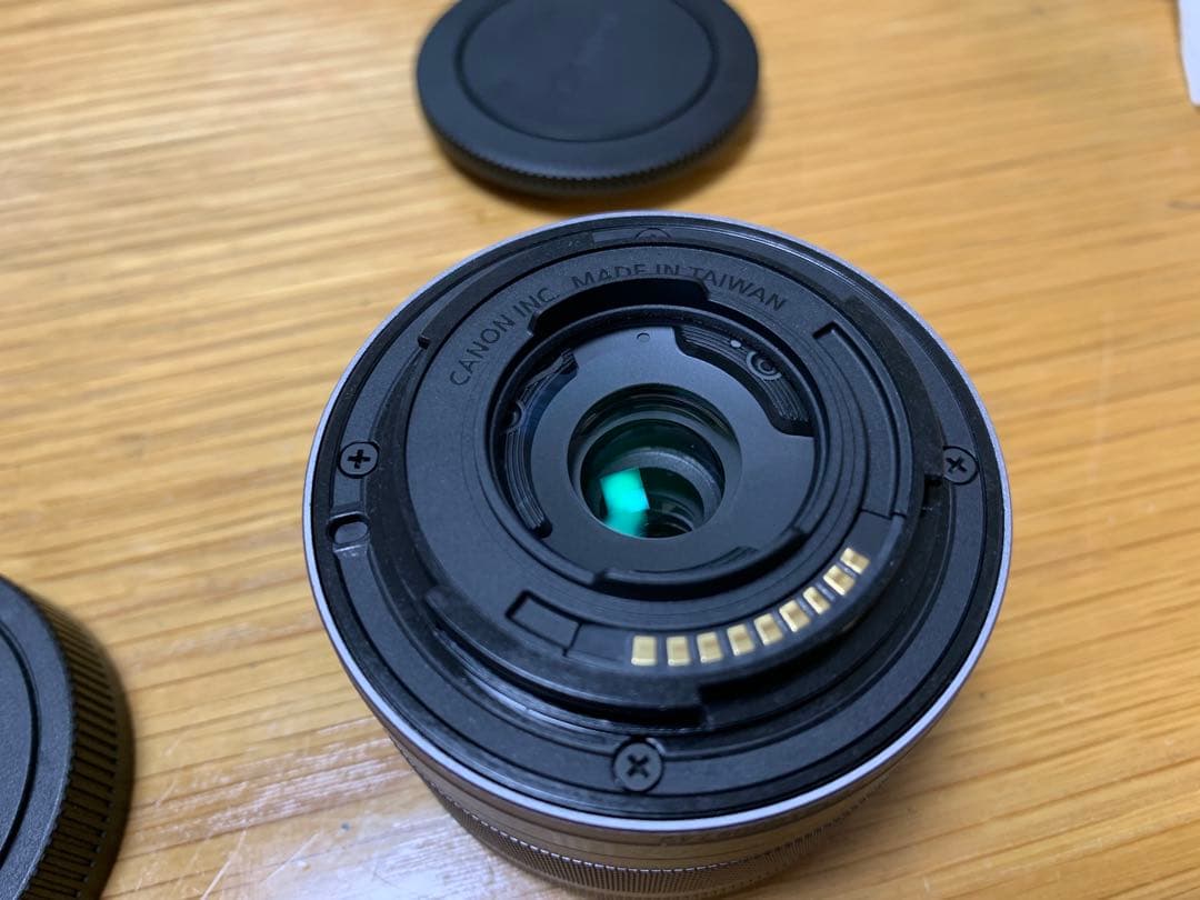 Canon EOS M100 ダブルズームキット　グレー　カメラ