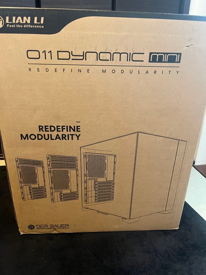LIAN LI 011 DYNAMIC MINI PCケース