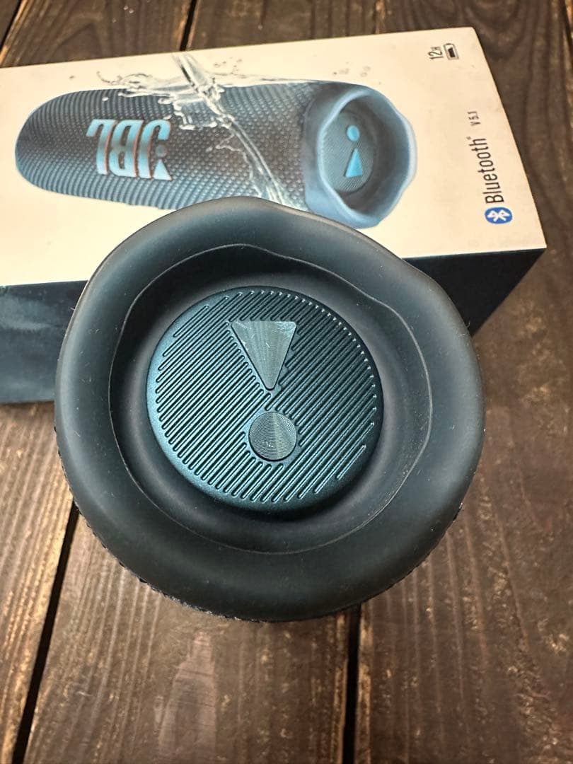 ほぼ新品　JBL FLIP6 Bluetooth ワイヤレススピーカー