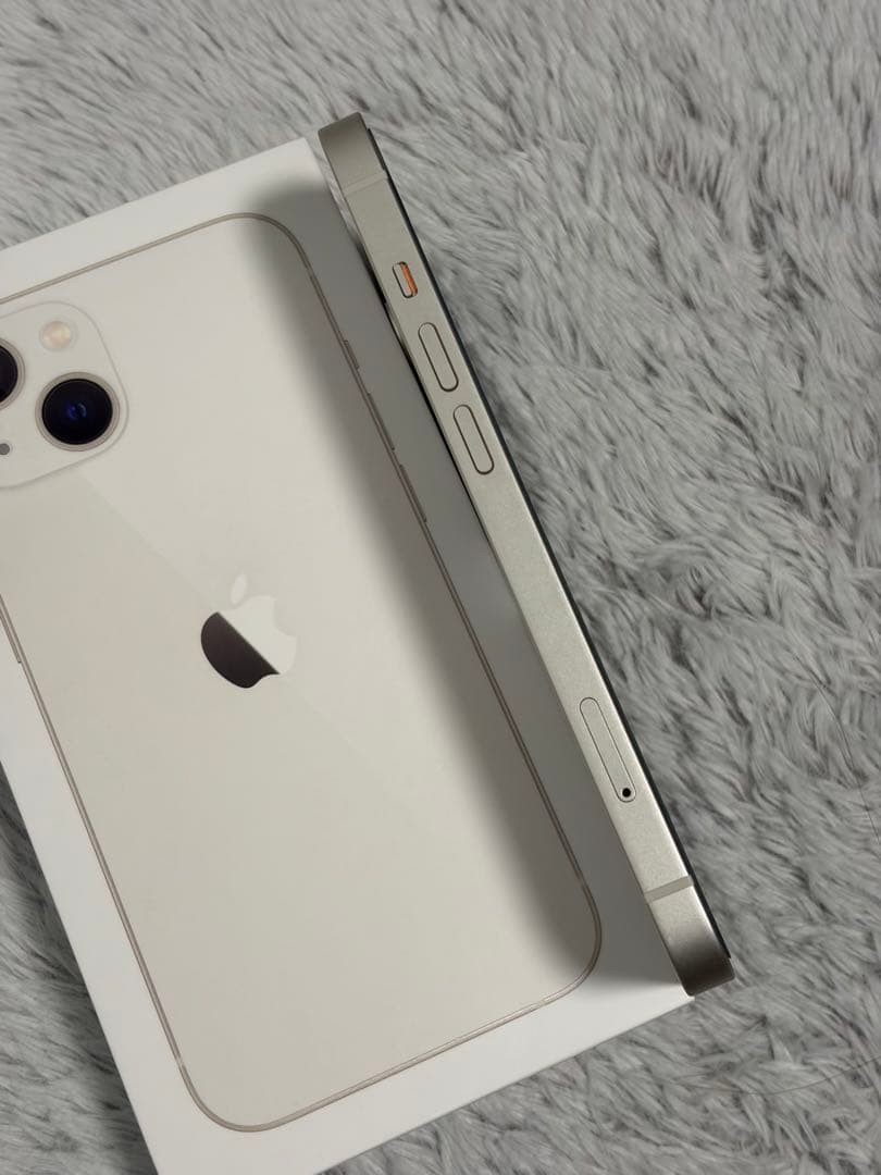 Apple iPhone 13 本体 スターライト 256GB SIMフリー