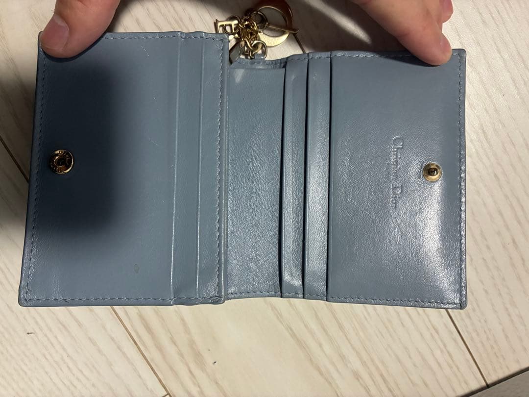 Dior エナメルレザー ミニ財布 ライトブルー
