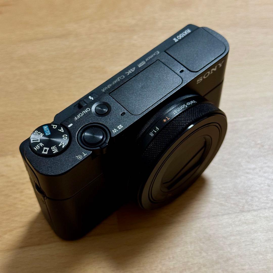 デジタルカメラ SONY RX100 M5 (DSC-RX100M5)