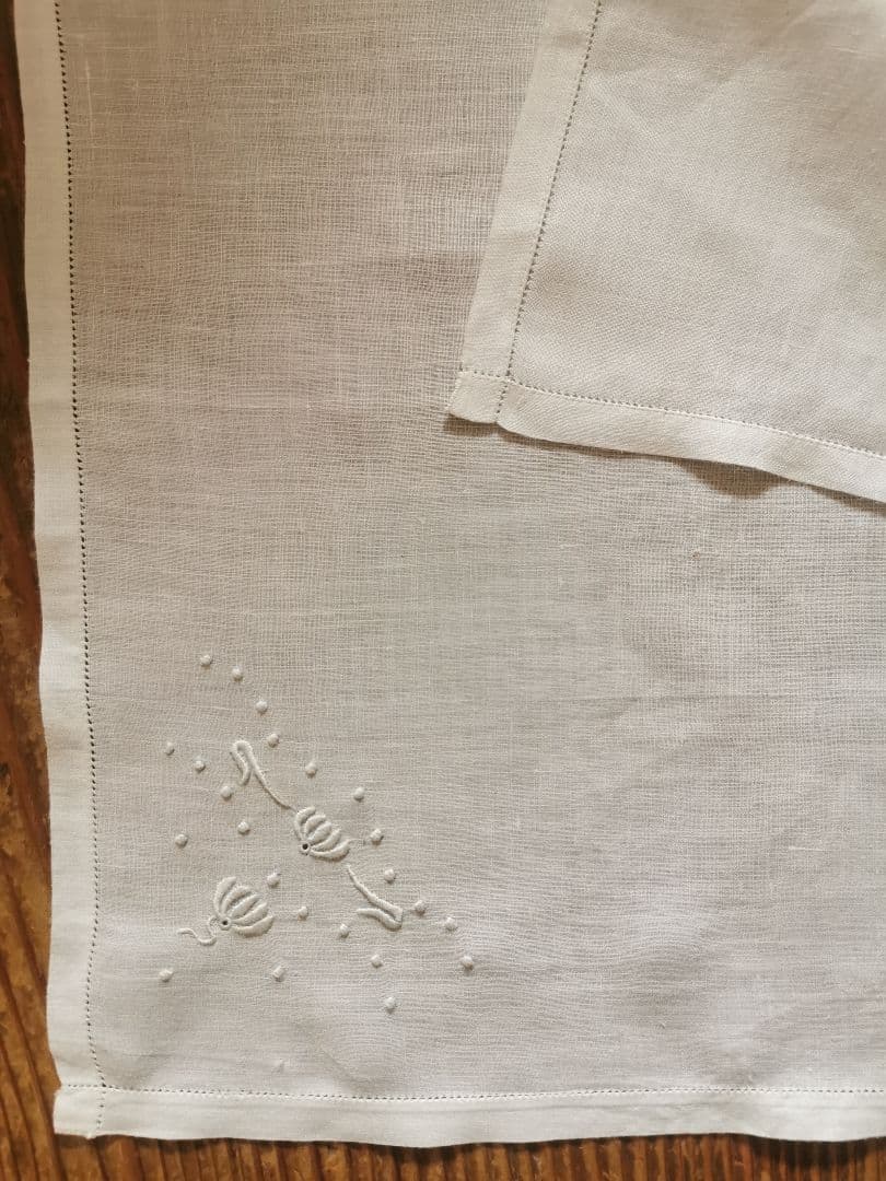 アンティーク 白糸小花刺繍 しなやかな上質リネン 針抜ヘムステッチ 長方形クロス