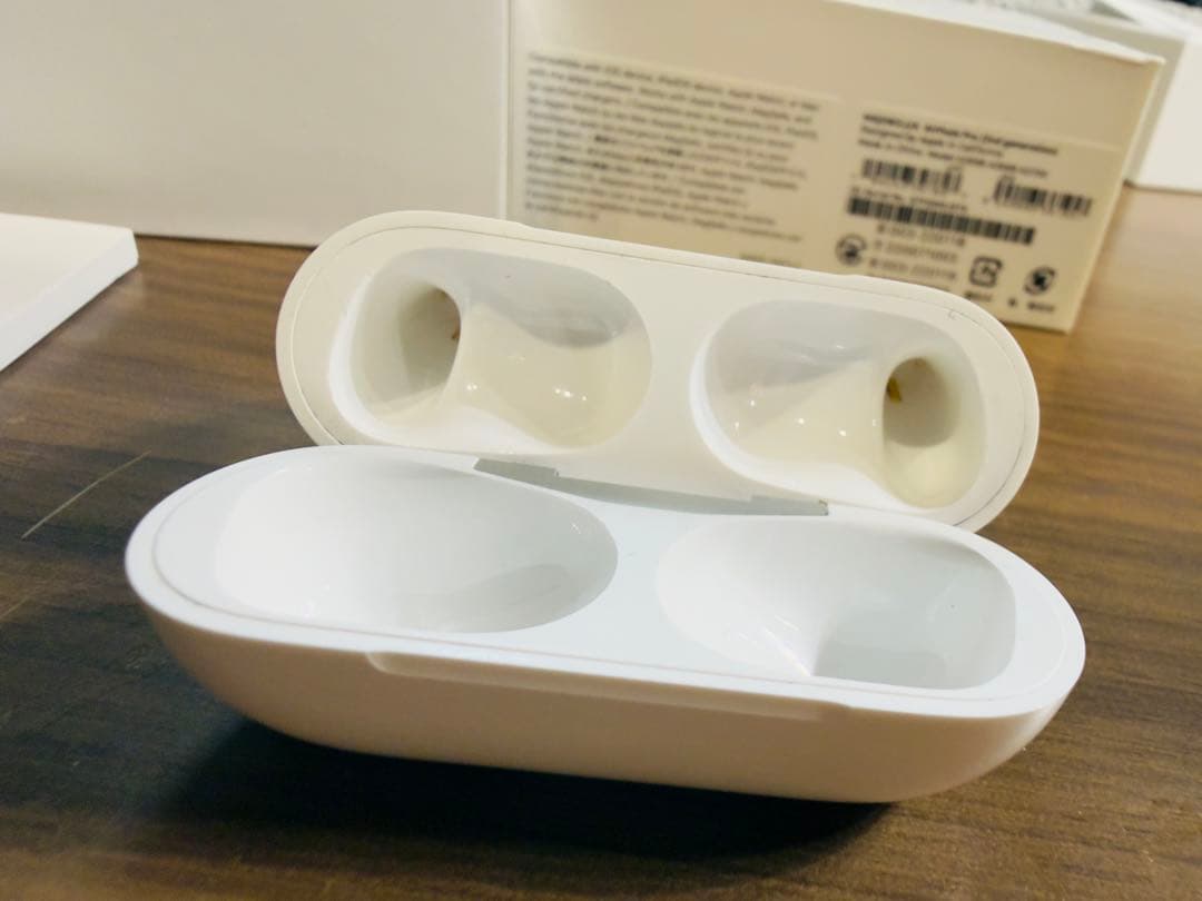 【美品★即日発送】AirPods Pro 第2世代 充電ケースのみ+外箱セット