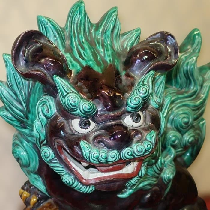 置物　魔除け獅子　九谷焼　大型18号　玉乗り交趾 　展示品