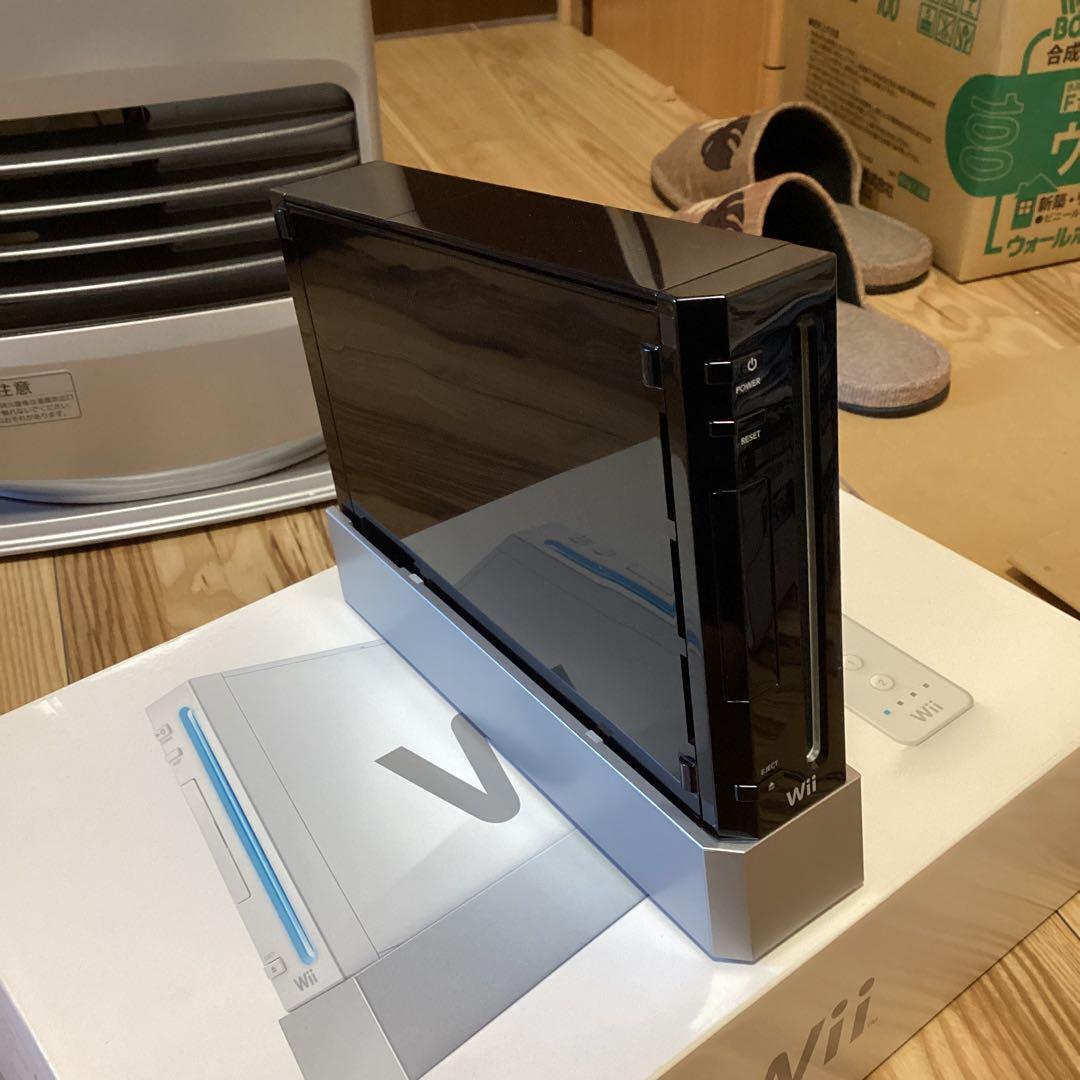 ニンテンドーWii　本体ソフトセット(本体ブラック)