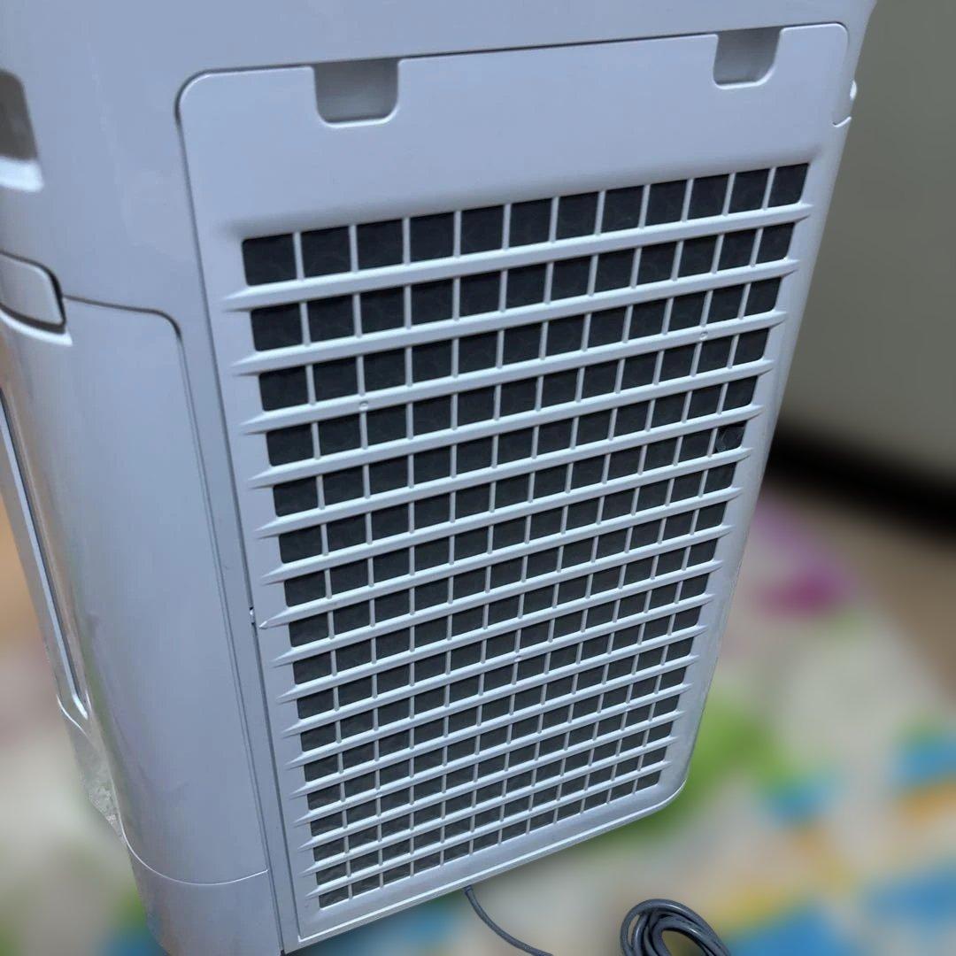 掃除済み【送料無料❗️】SHARP 加湿空気清浄機 KC-J50-W 2019年製