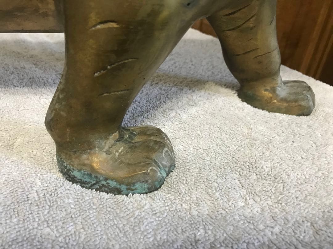 トラ(虎)の置物 真鍮製(レトロ)