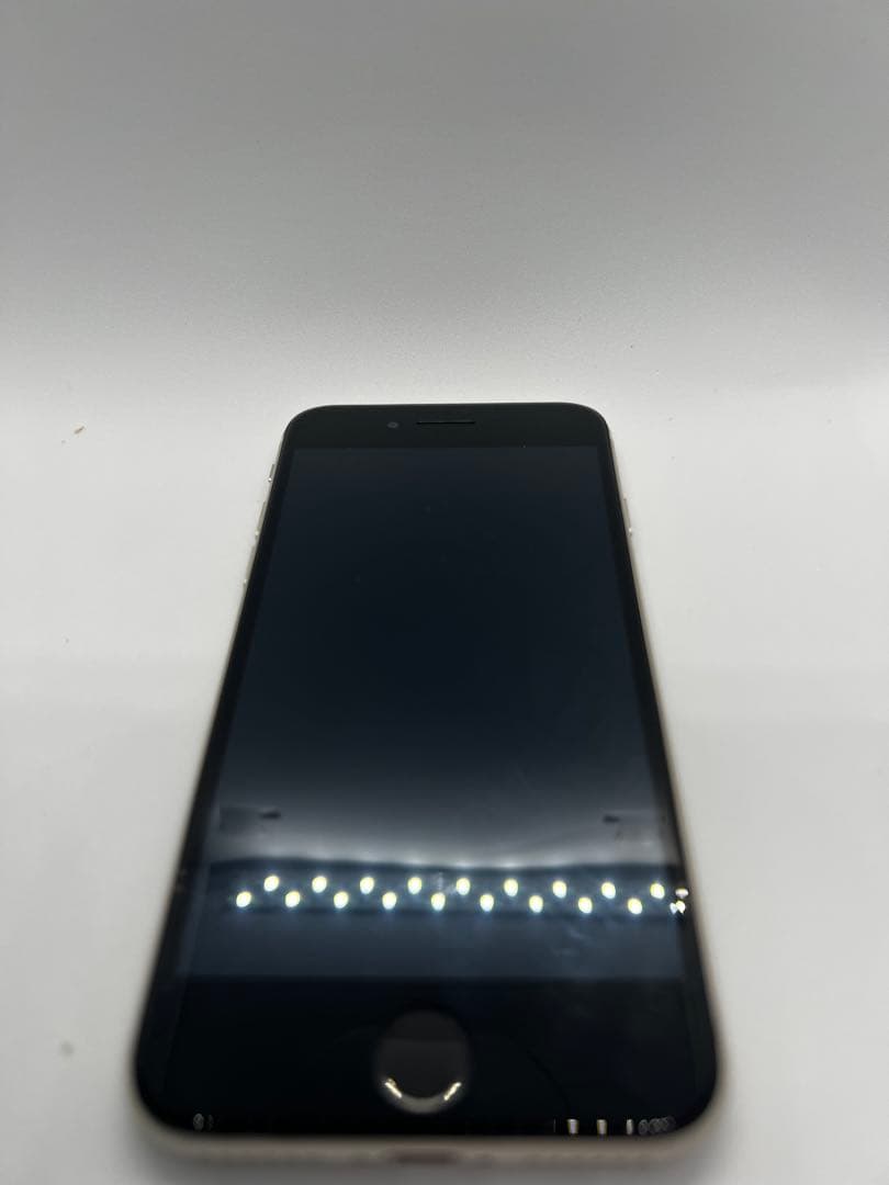 iPhone SE3 128GB バッテリー　100% 美品 Apple