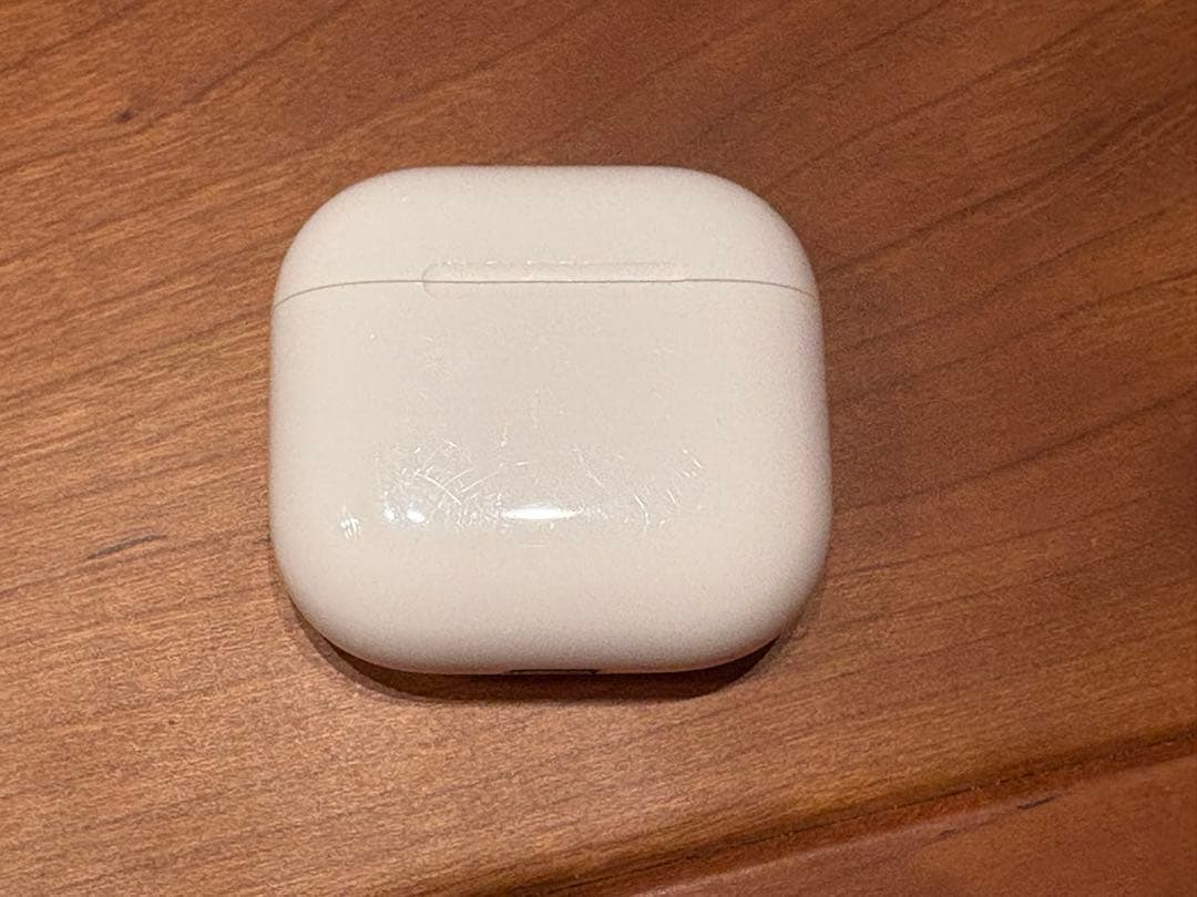 AirPods4 片耳（左）　充電ケース付き　ノイキャンなし