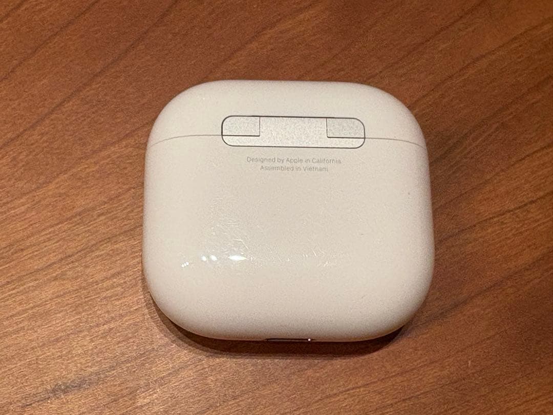 AirPods4 片耳（左）　充電ケース付き　ノイキャンなし