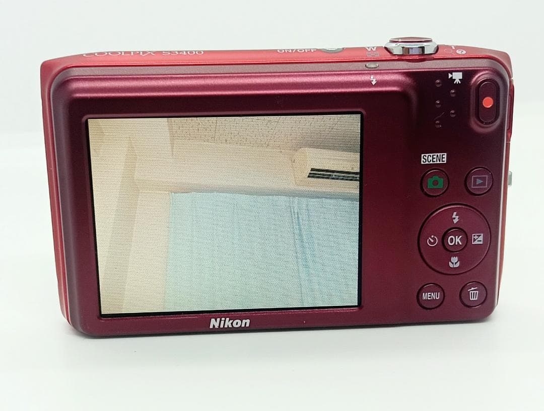デジタルカメラ Nikon COOLPIX S3400 Red 20.1MP 7x Zoom