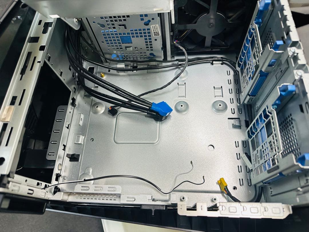 Alienware PCケース（バーツなし）(現状品)