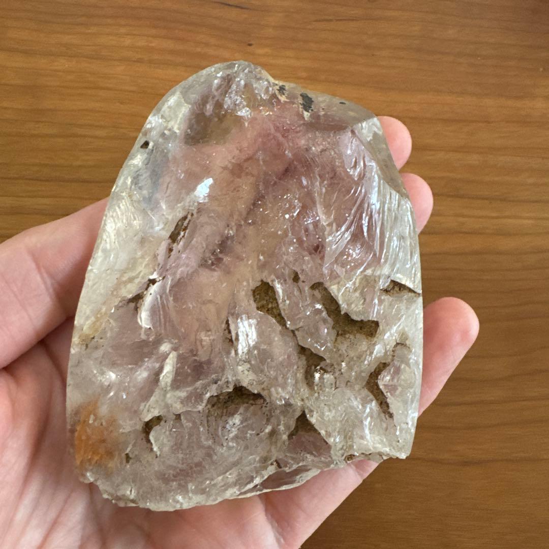 クォーツインクォーツ　貫入水晶　水晶原石