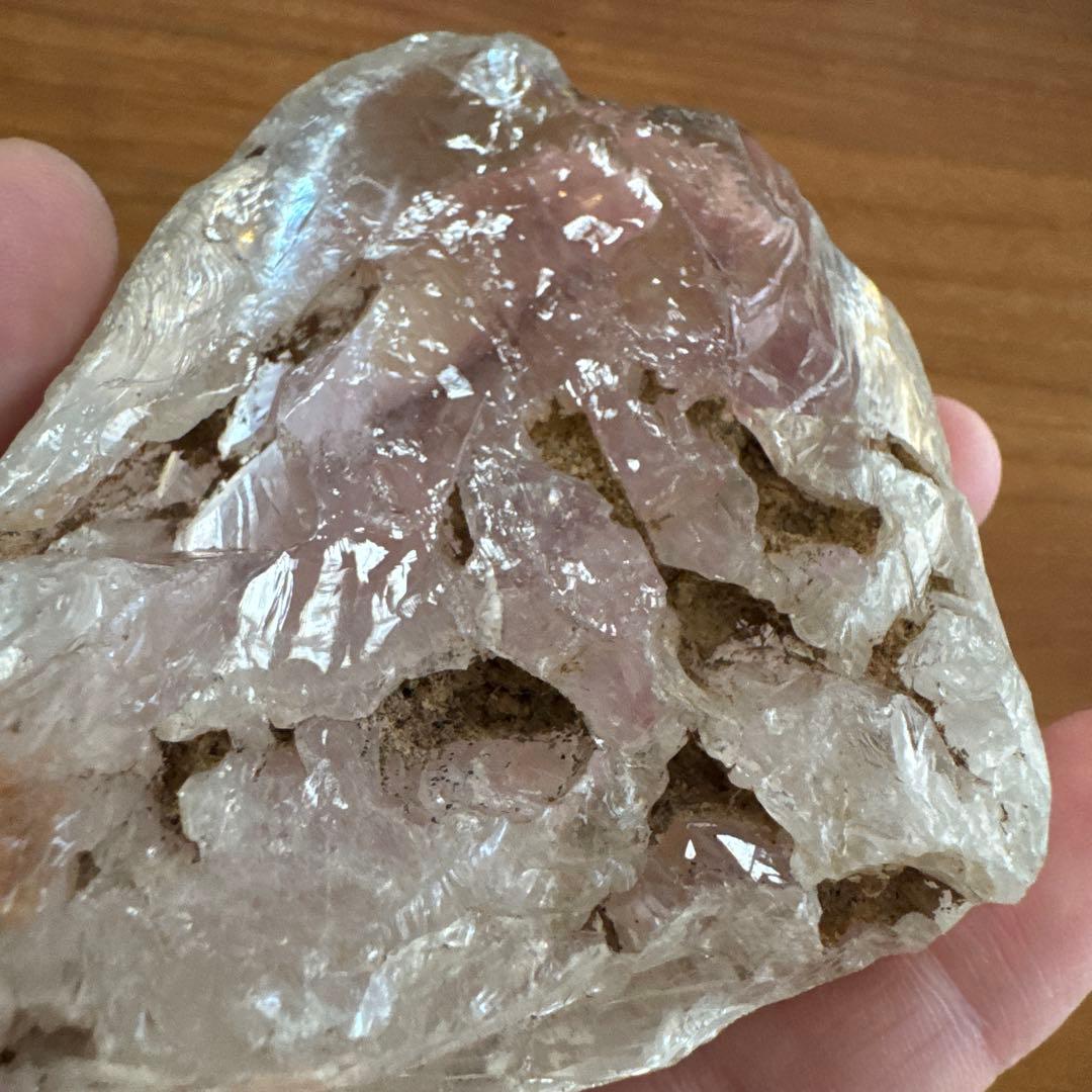 クォーツインクォーツ　貫入水晶　水晶原石