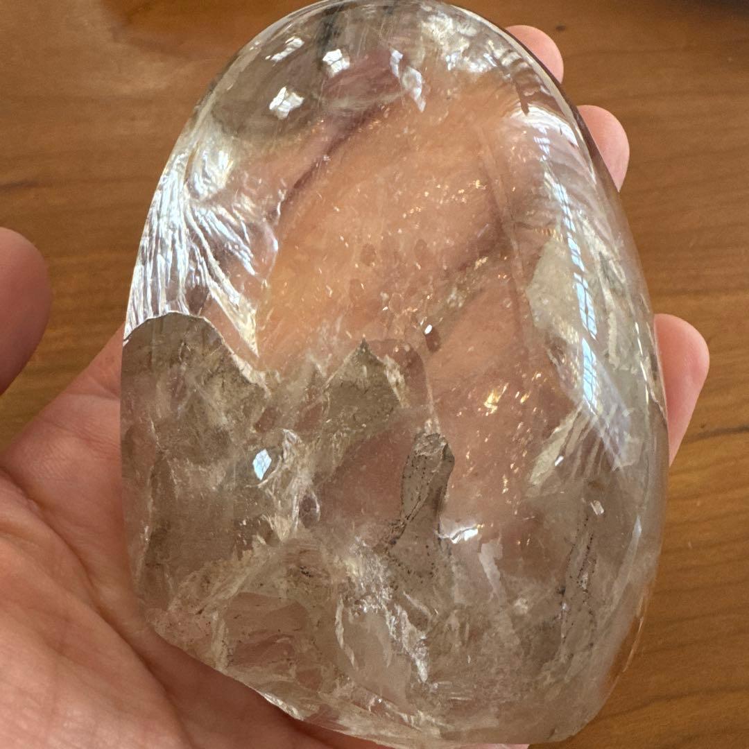 クォーツインクォーツ　貫入水晶　水晶原石