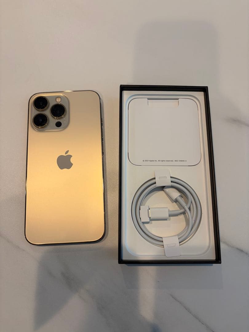iPhone13プロ ゴールド256GB