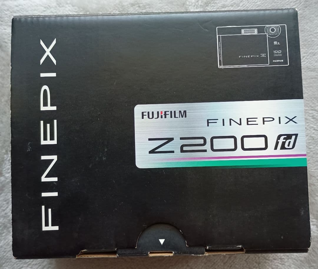 デジタルカメラ FUJIFILM FINEPIX Z200fd