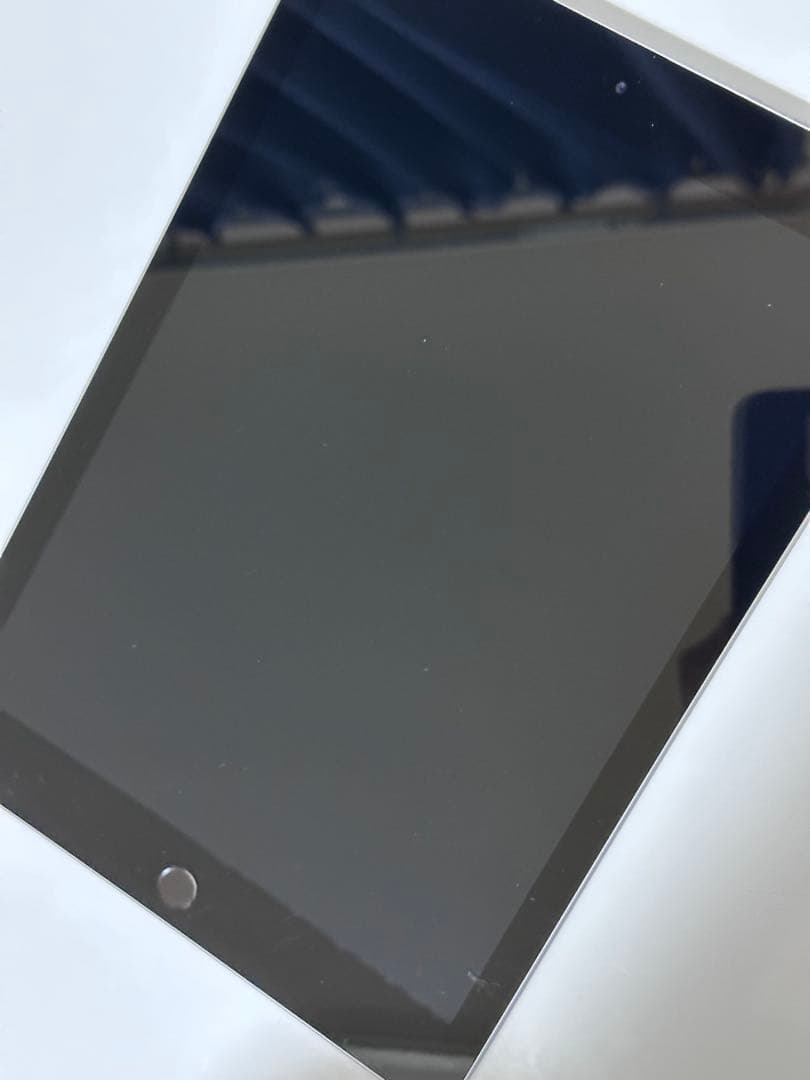 iPad 第6世代 (9.7インチ) 32GB WiFi モデル