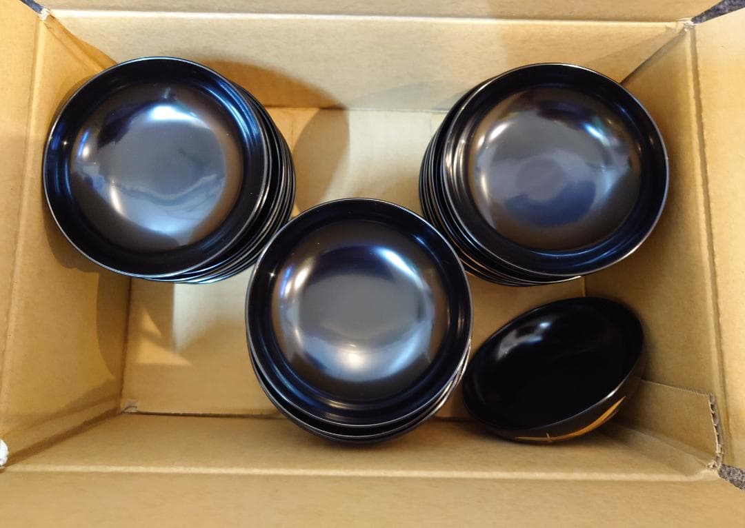 送料込【逢絢亭】茶道具 懐石道具 吸物椀 蘭蒔絵 木質 合成漆塗 ９客 紙箱入り