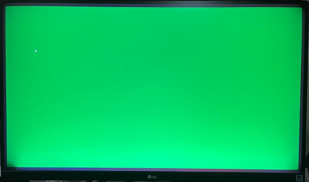 【ジャンク品】LG 27UL850-W 使用感あり／画面四隅に影あり