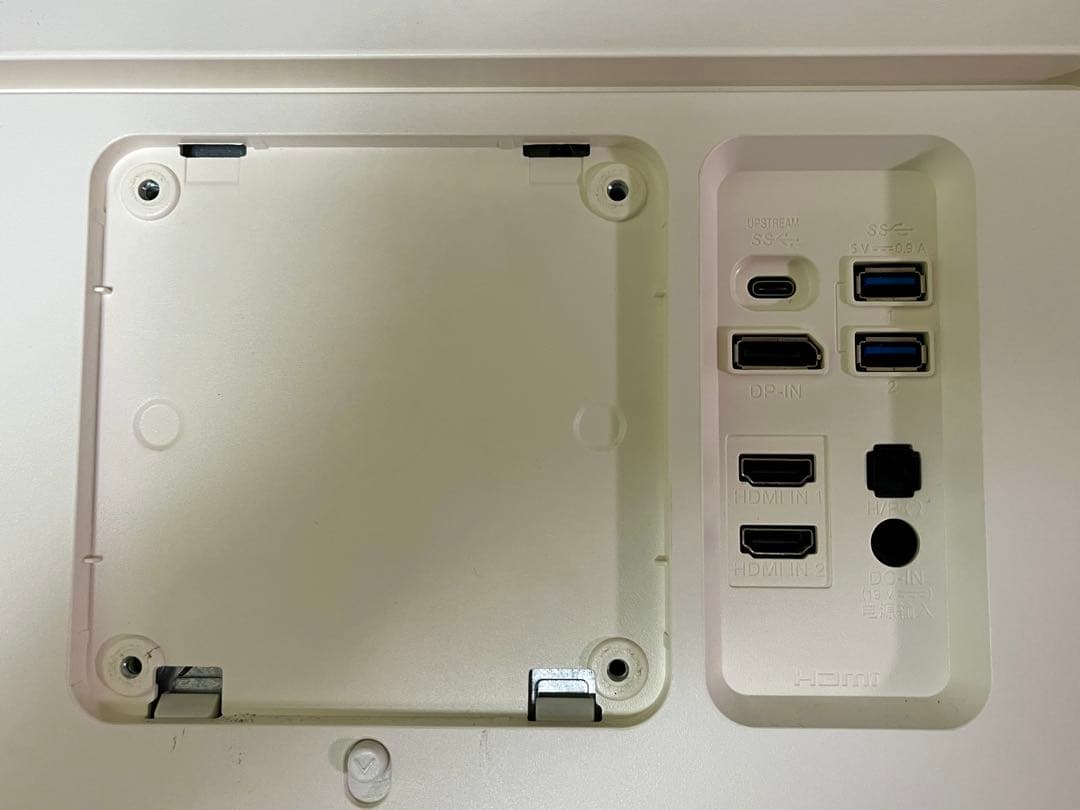 【ジャンク品】LG 27UL850-W 使用感あり／画面四隅に影あり