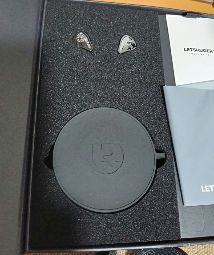 LETSHUOER　8BAドライバー搭載イヤホン「Mystic 8」