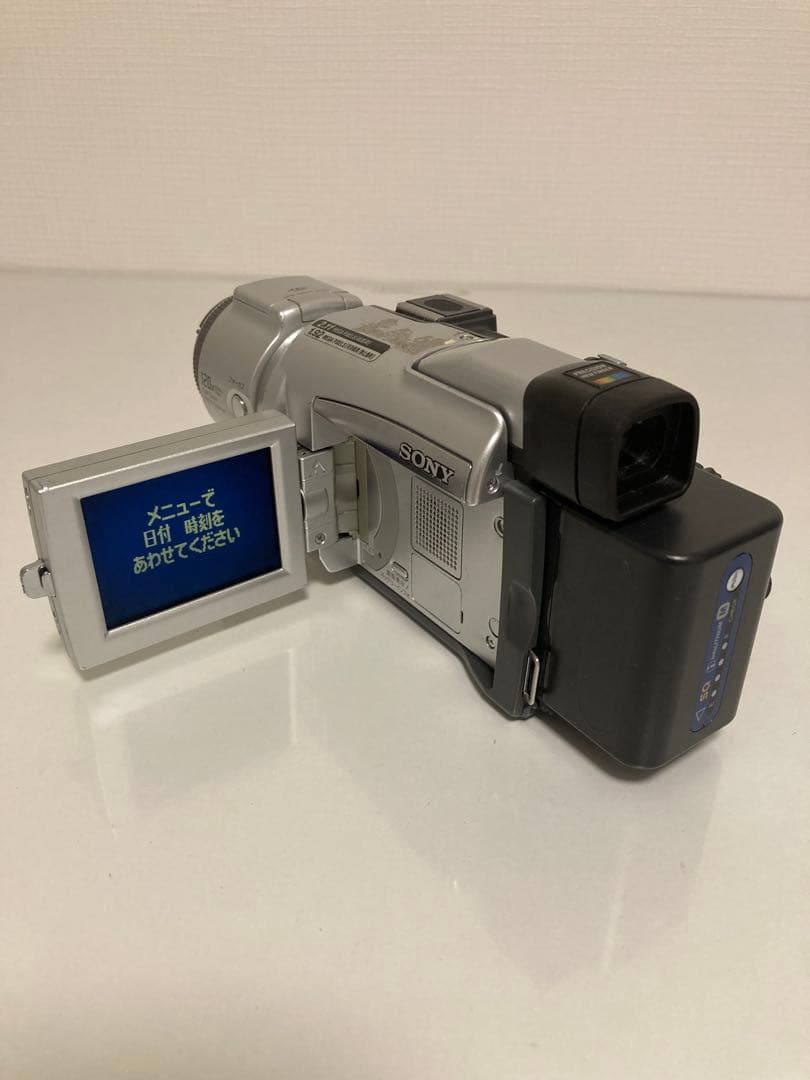 ビデオカメラ SONY DCR-TRV70