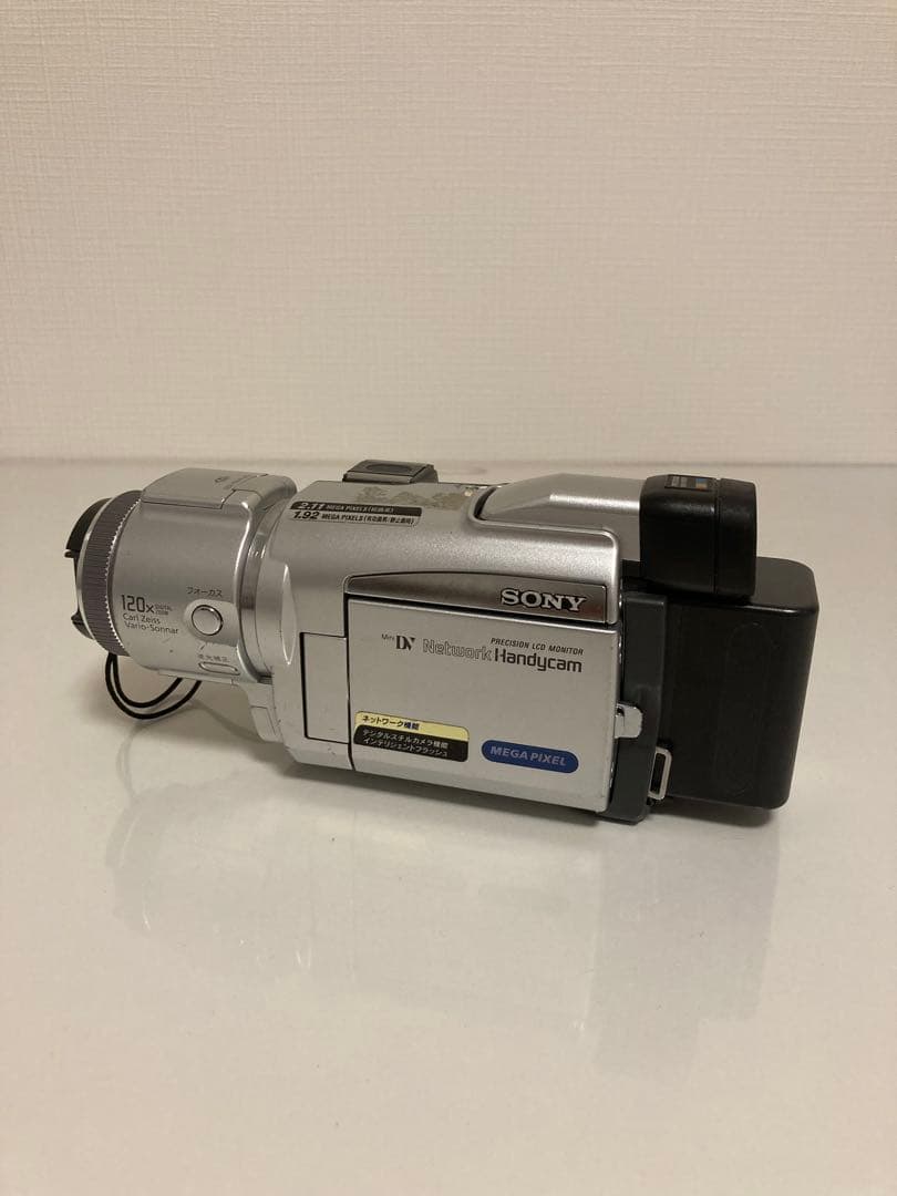 ビデオカメラ SONY DCR-TRV70