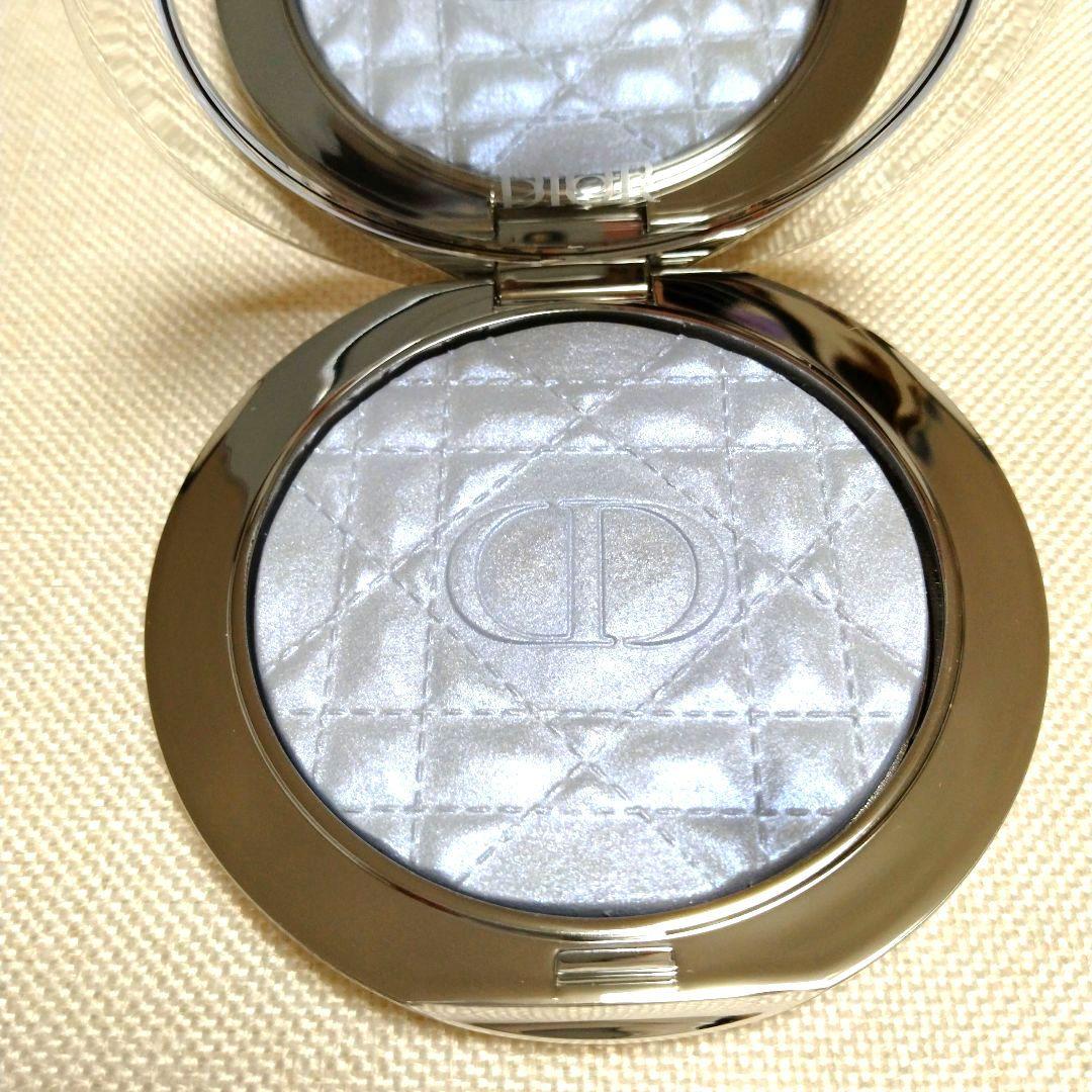 DIOR FOREVER グロウルミナイザー 05 ブルーストロボ