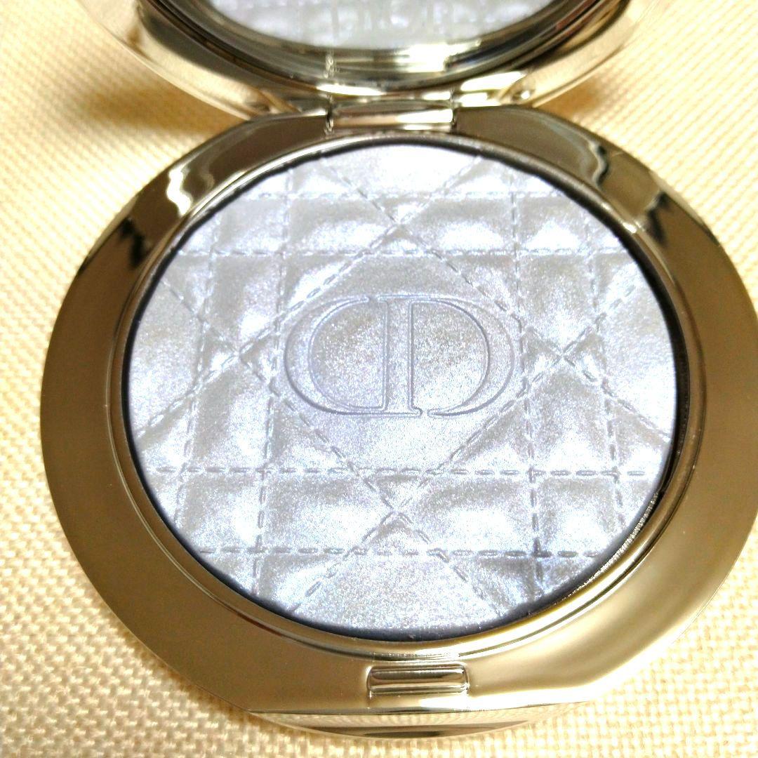 DIOR FOREVER グロウルミナイザー 05 ブルーストロボ
