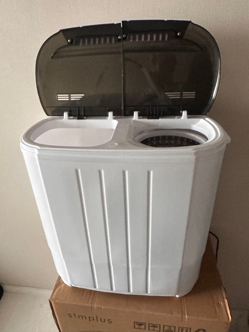 ニ槽式洗濯機　コンパクトサイズ