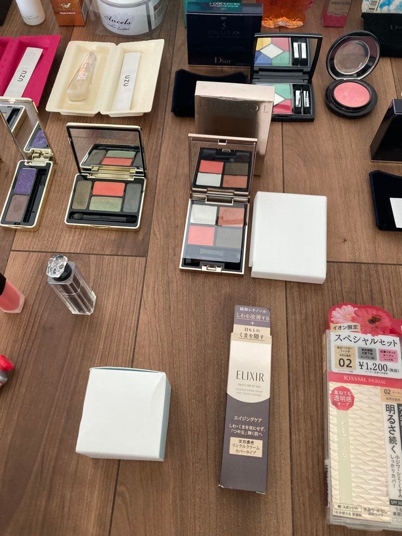 コスメまとめ売り　SUQQU、Dior、CHANELetc限定色も有り