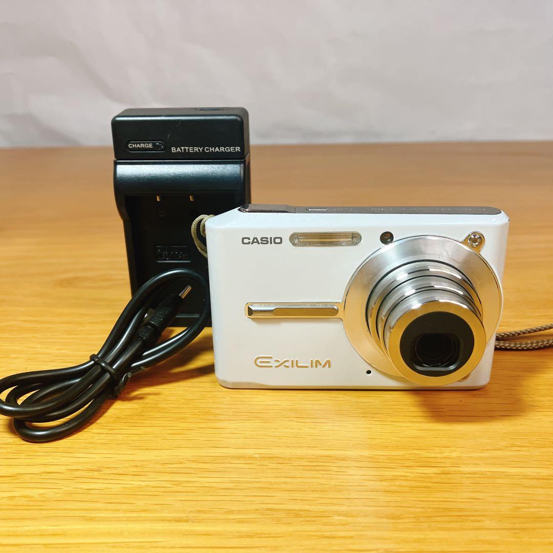 【現状品】CASIO EXILIM EX-S500 デジカメ やや難 充電器付