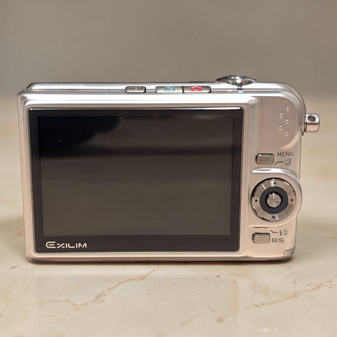 美品 動作確認済 CASIO EXILIM EX-Z1000 デジカメ シルバー